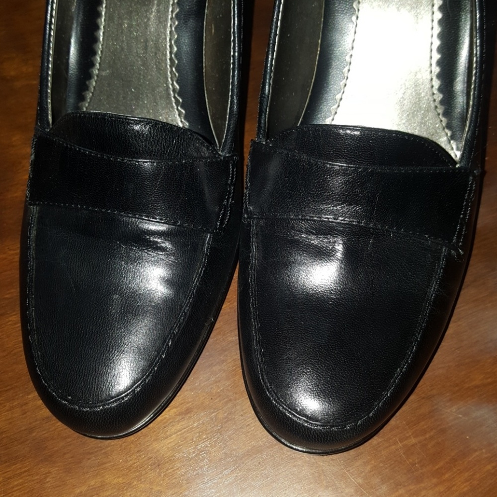Liz Claborne Flex Heels